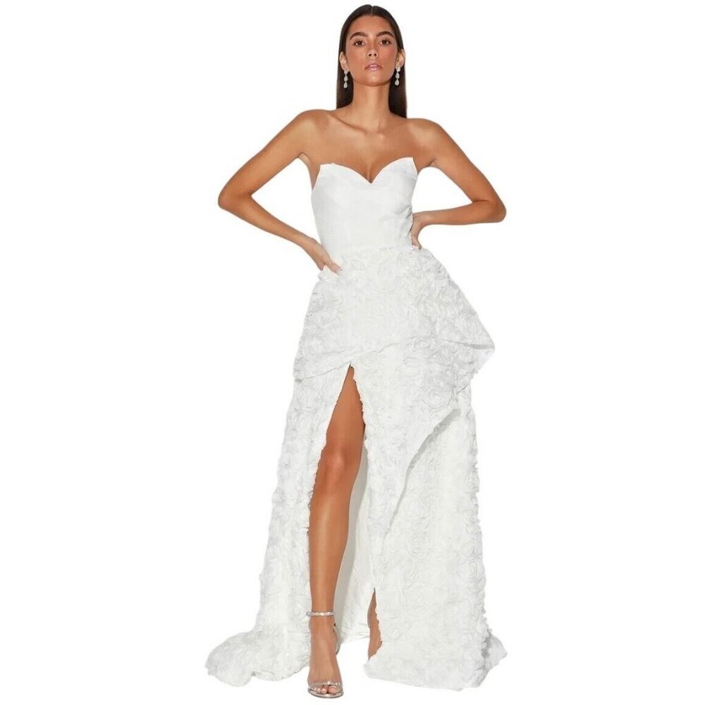 NWT Bariano Georgiana Gown Size 4 White Strapless 3D Flowers Avant Garde Dress